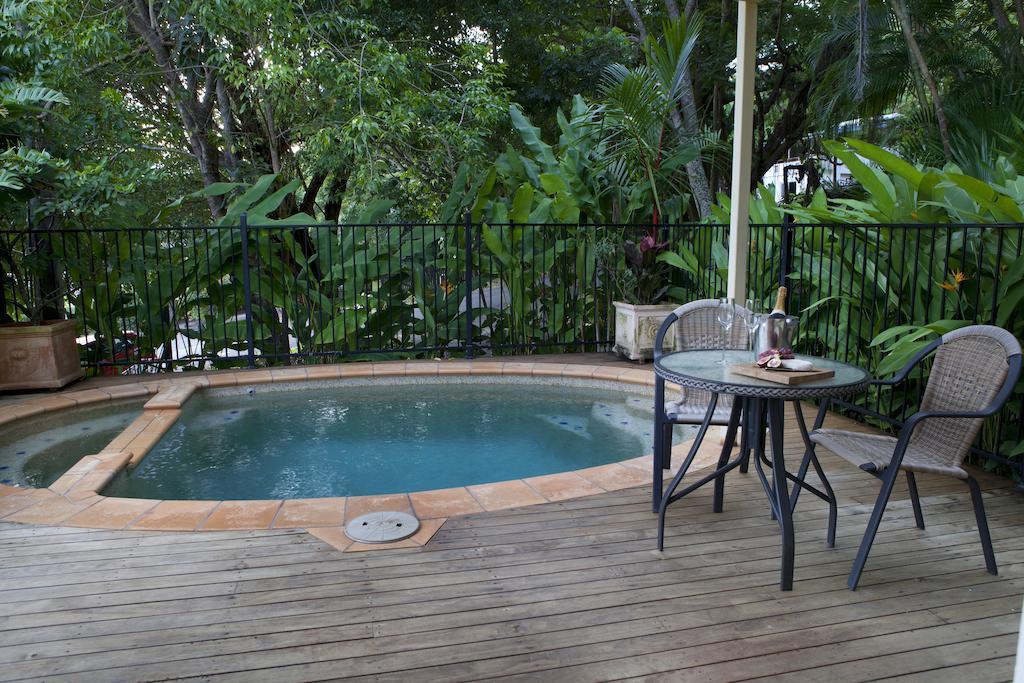 Port Douglas Cottage & Lodge Room photo
