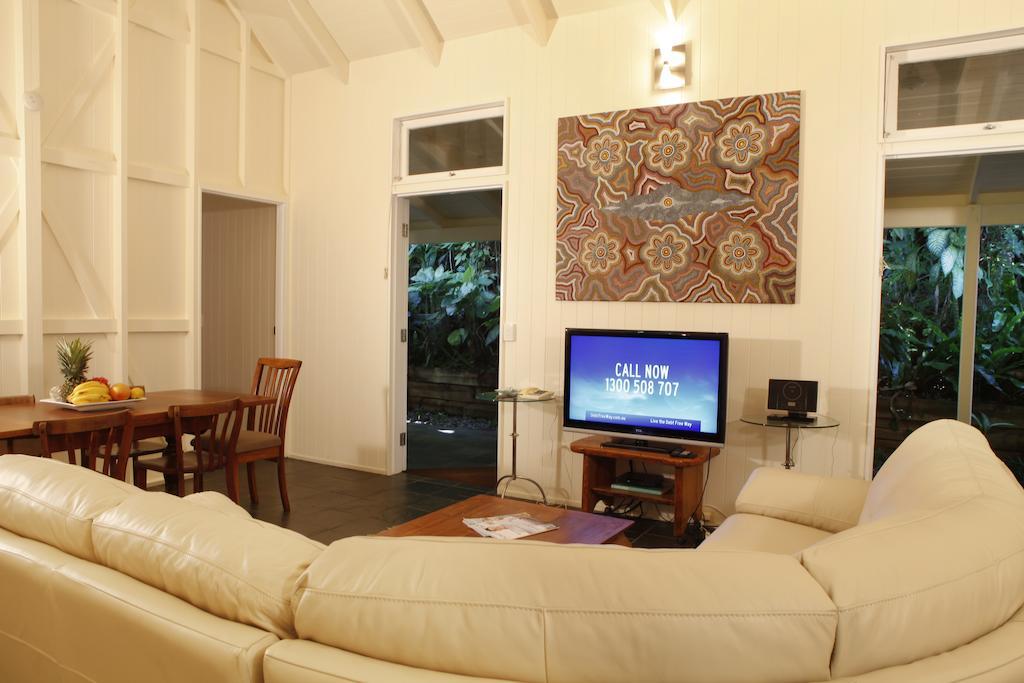 Port Douglas Cottage & Lodge Room photo