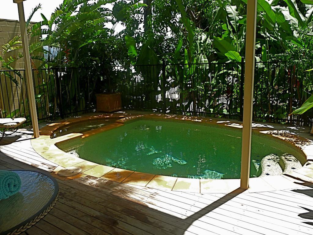 Port Douglas Cottage & Lodge Room photo