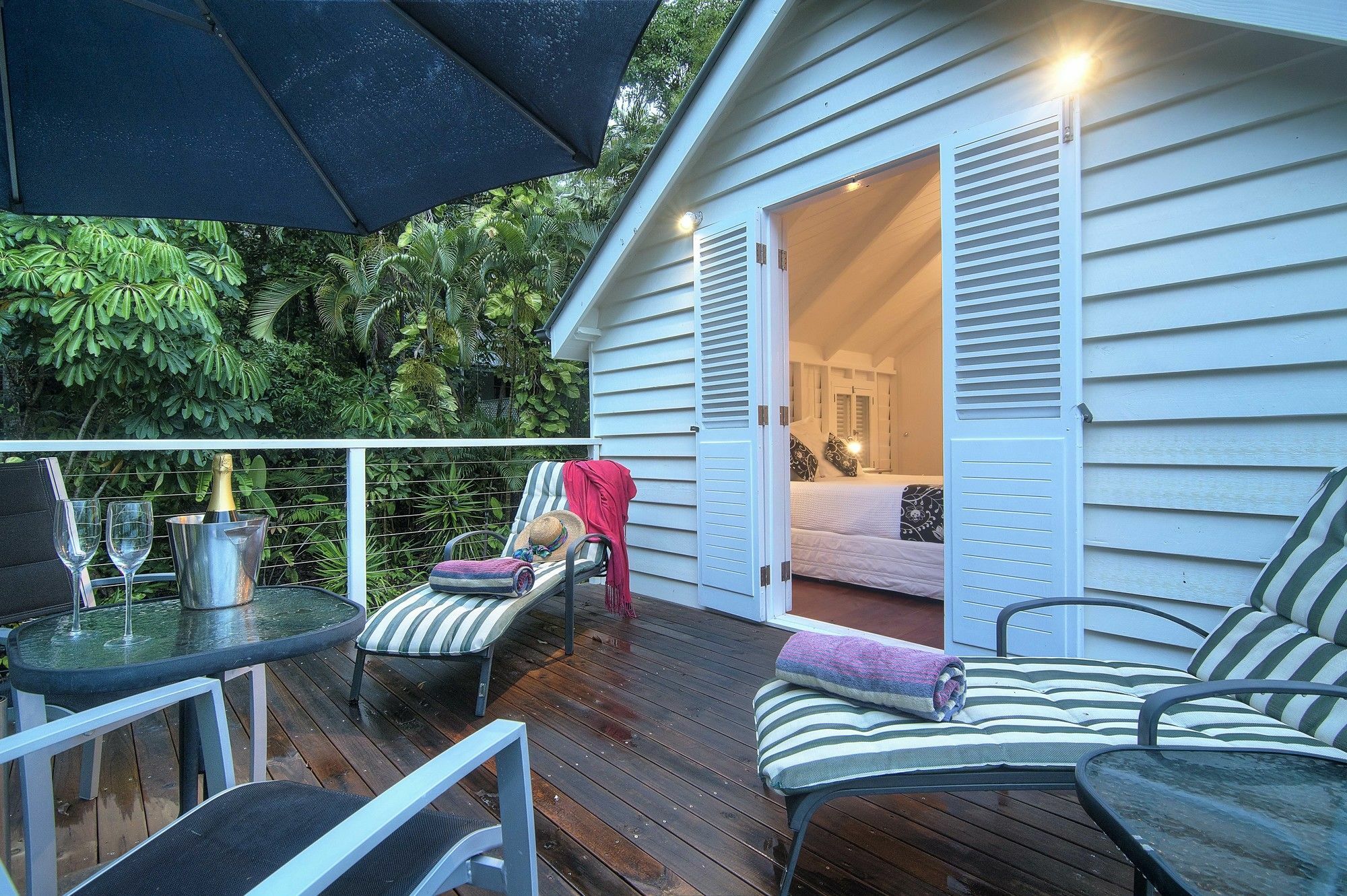 Port Douglas Cottage & Lodge Exterior photo